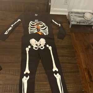 Skelton PJ